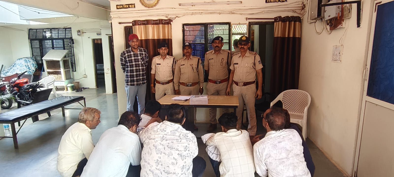 राजपुर अवैध जुआ पर बड़ी कार्रवाई — 07 आरोपी गिरफ्तार, ₹1,65,700 नगद सहित वाहन जब्त