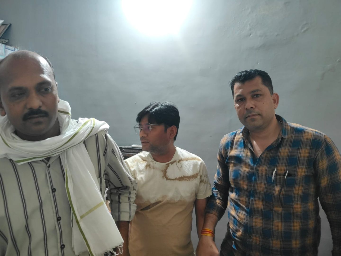 बड़वानी राजपुर सामुदायिक स्वास्थ केंद्र में लोकायुक्त ने डा  अमित, दिव्या साईं, मनोहर गोदारा को रिश्वत लेते पकड़ा