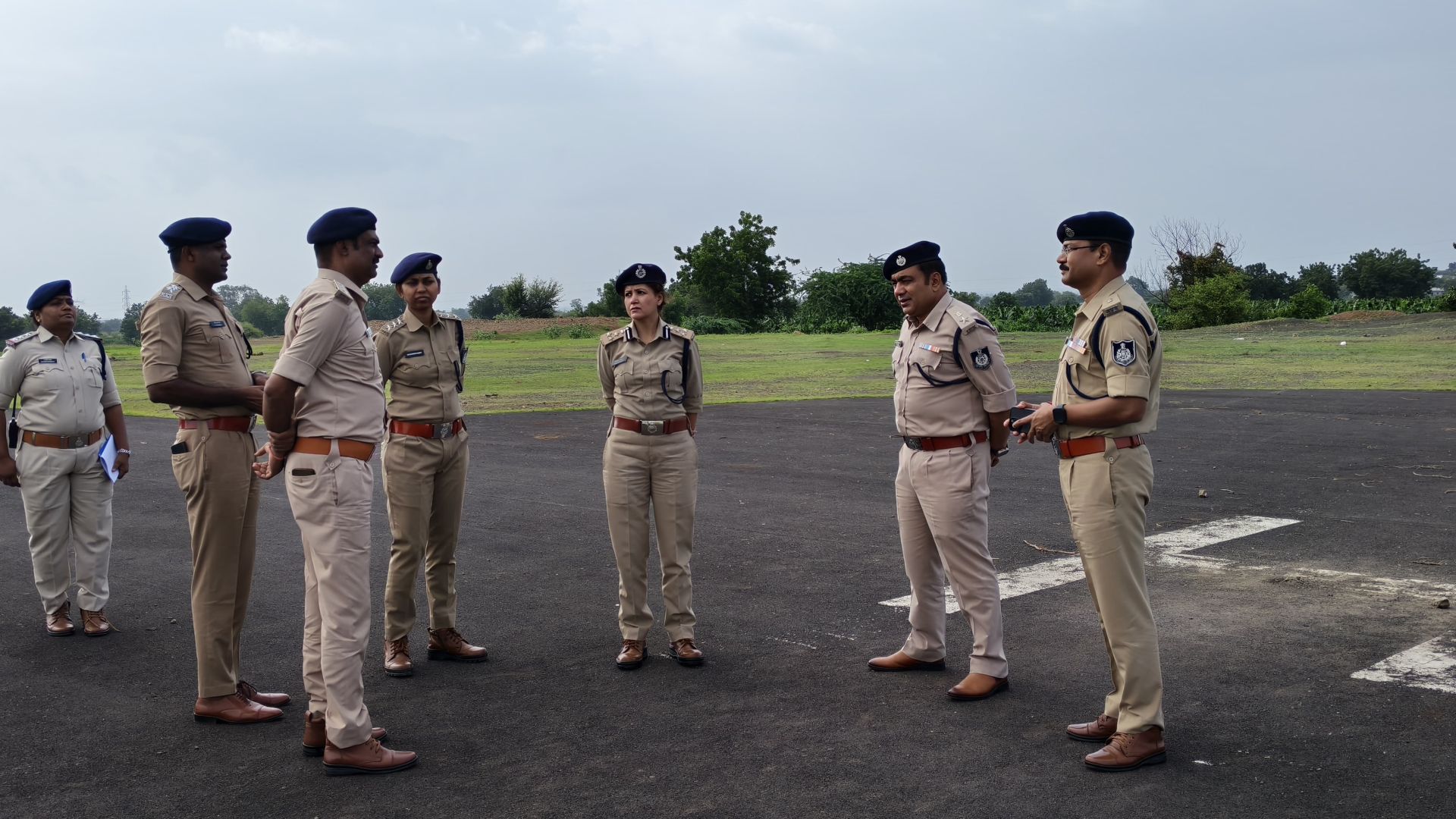 मुख्यमंत्री के प्रस्तावित बड़वानी दौरे की तैयारियों को लेकर प्रशासन-पुलिस अलर्ट, डीआईजी व एसपी ने किया सघन निरीक्षण