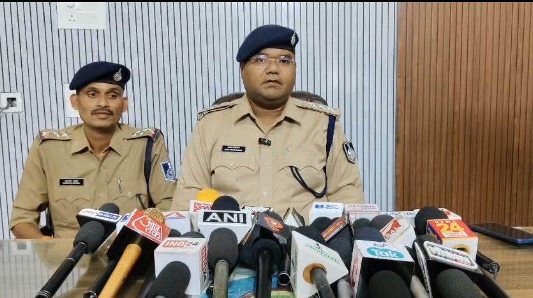 पहाड़ी जंगलों में बड़वानी पुलिस का ‘ऑपरेशन ग्रीन स्ट्राइक’, अवैध गांजा खेती पर अब तक की सबसे बड़ी कार्रवाई 