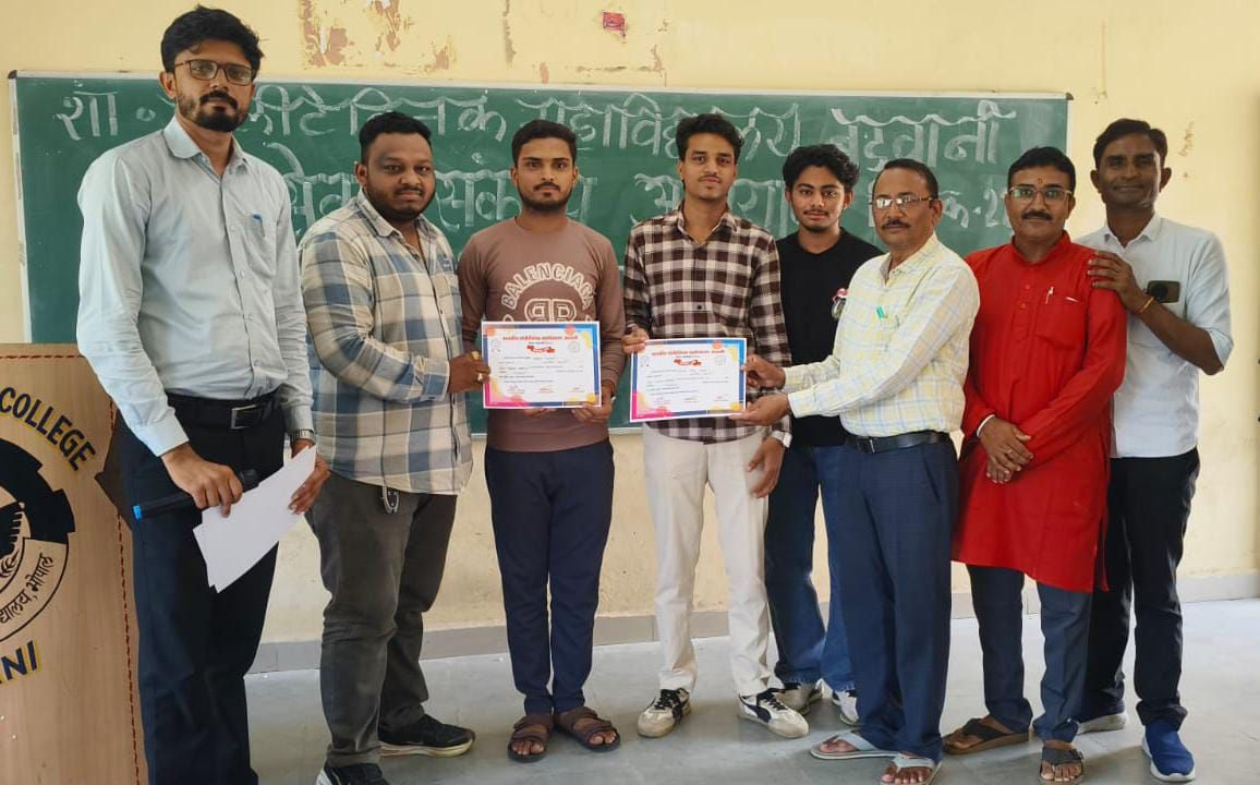 शालेय राज्य स्तरीय टेनिस प्रतियोगिता के लिए खेल परिसर  बड़वानी के 15 खिलाड़ियों का चयन