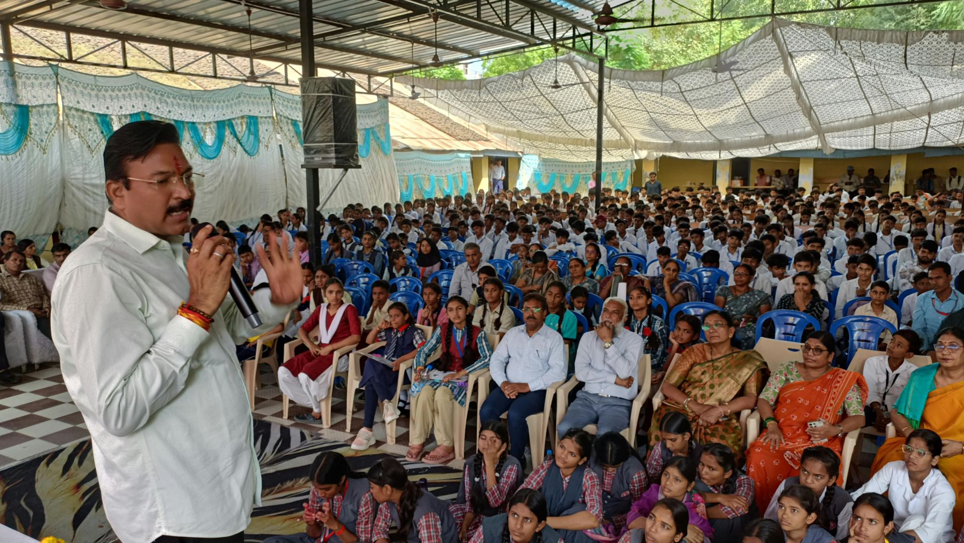 मेरे सपनों का भारत’ में गूंजी राष्ट्रनिर्माण की आवाज, भाषण और चित्रों में दिखा विद्यार्थियों का विकसित भारत का संकल्प