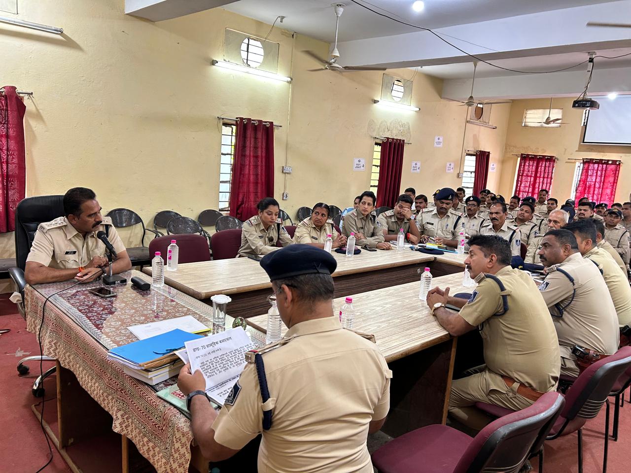 पुराने अंग्रेजी कानून की जगह भारतीय न्याय सहिंता के लागू होने के पूर्व पुलिस कर्मियों को दिया गया प्रशिक्षण