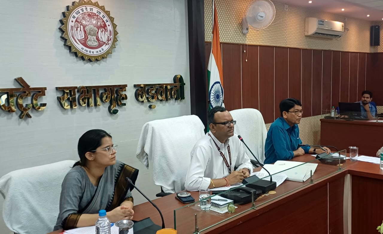 बड़वानी जिले में जारी है लू का प्रकोप लू से बचाव हेतु क्या करें और क्या न करें स्वास्थ विभाग ने जारी की एडवाइजरी