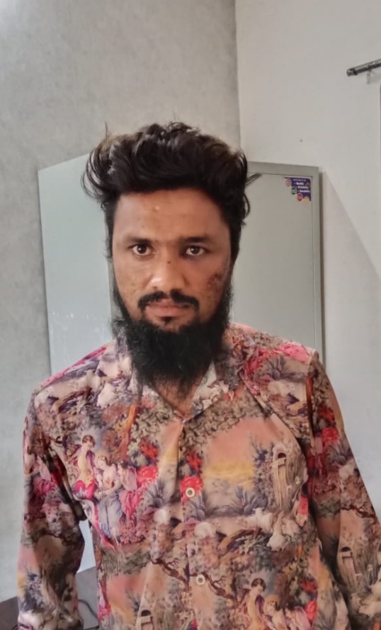 कुक्षी आम चोराहे अशांति फैलाकर आमजनों को भयभीत करने लड़ाई झगडे करने वाला आरोपी को कुक्षी पुलिस ने ,  भेजा  जेल