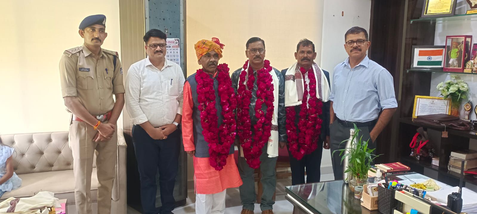 अलीराजपुर ज़िला पुलिस बल के तीन अधिकारी हुए सेवानिवृत्ति  स्वागत कर दी बिदाई