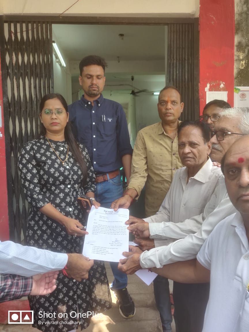 खंडवा में डॉक्टर गुप्ता के ऊपर हुए हमले को लेकर दशोरा नागर  समाज अंजड़ ने राज्यपाल के नाम तहसीलदार को दिया ज्ञापन