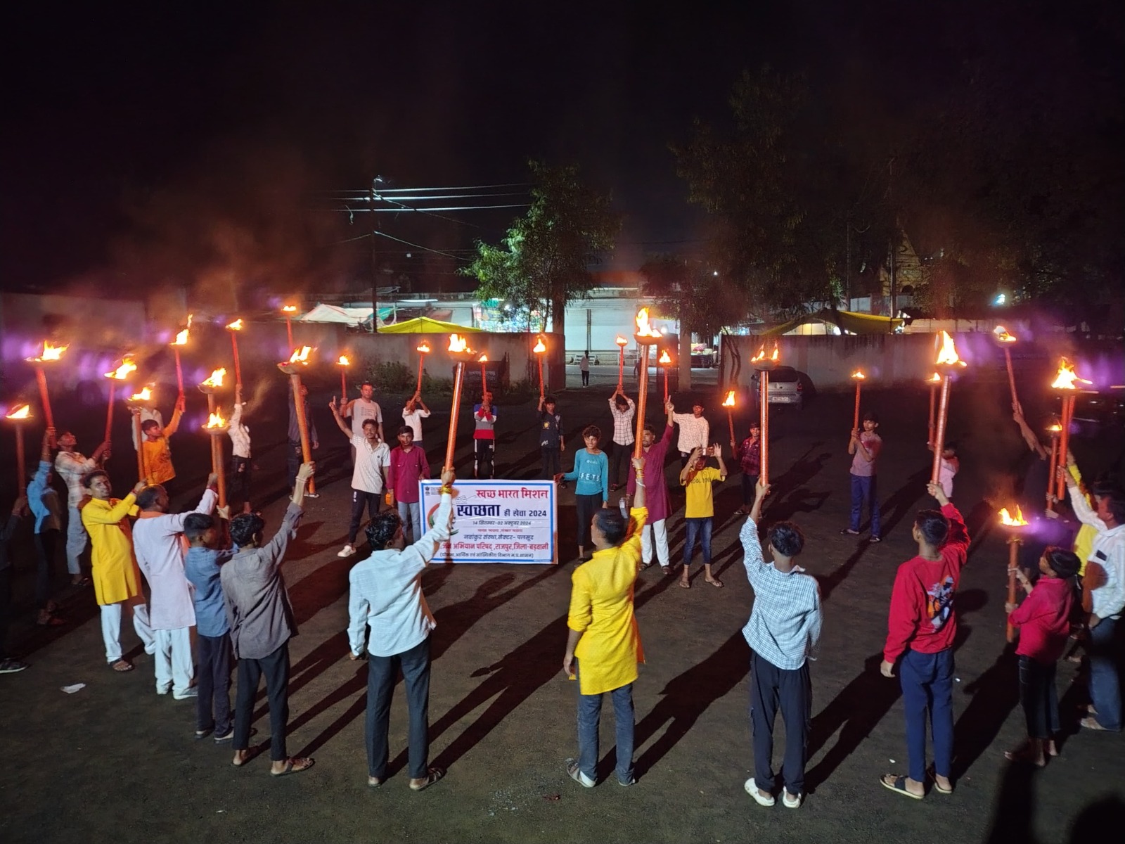 मध्यप्रदेश जनअभियान परिषद पलसूद द्वारा ‘‘ स्वच्छता ही सेवा ‘‘ पखवाड़े के अंतर्गत नगर पलसूद में मशाल रैली का आयोजन किया गया।