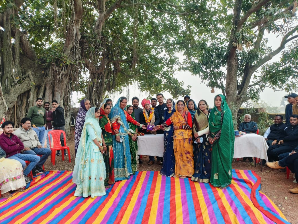 नर्सिंग ऑफिसर व महिला स्वास्थ कार्यकर्ता का विदाई समारोह  सम्पन्न हुआ