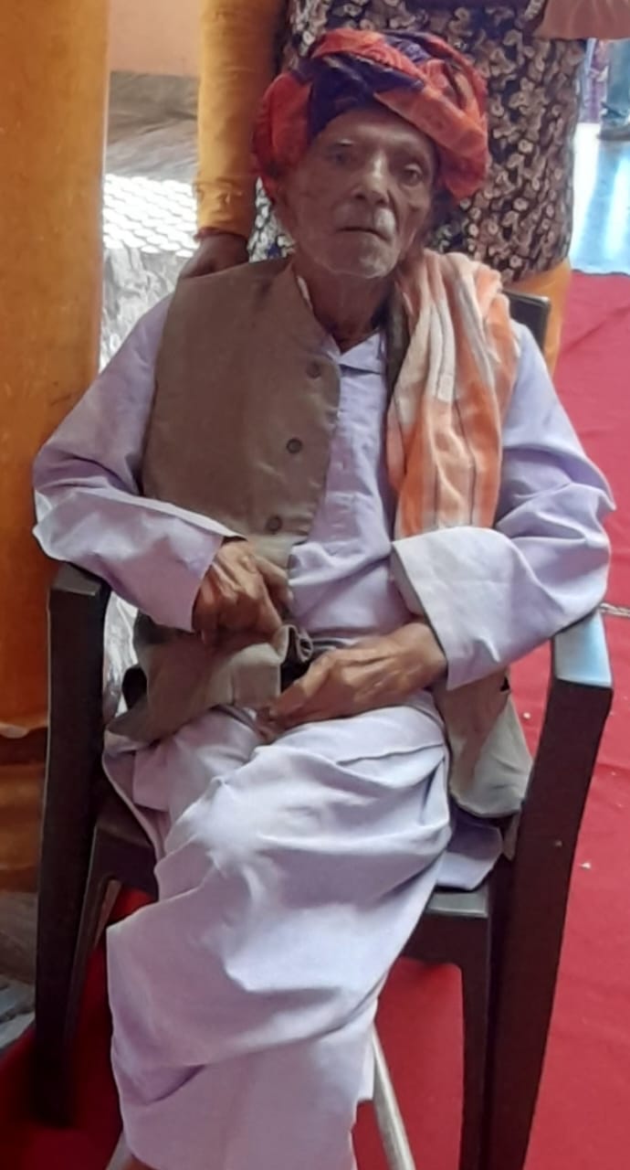 डग वरिष्ठ साहित्यकार एवं समाज सेवी प्रेमचन्द  जेन एव समाज सेवी  भवँर लाल सोलंकी के निधन पर डग में शोक की लहर