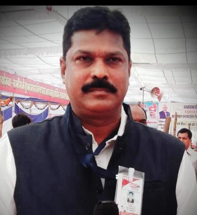 मनावर पत्रकार अनिल तोमर  मध्यप्रदेश को अखिल भारतीय वाल्मीकि महापंचायत में वरिष्ठ प्रदेश प्रवक्ता नियुक्त किये गए समाज एव मित्रो ने दी बधाई