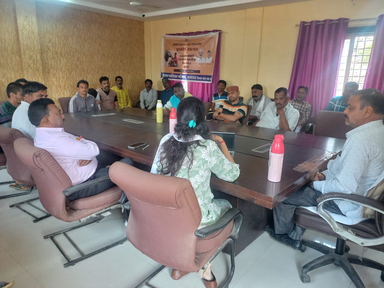 मनावर नगर परिषद स्वच्छता सर्वेक्षण 24 को लेकर इंदौर जोन की पीआईयू  स्वाति  चौहान द्वारा  नगर भ्रमण कर दिए स्वच्छता के निर्देश