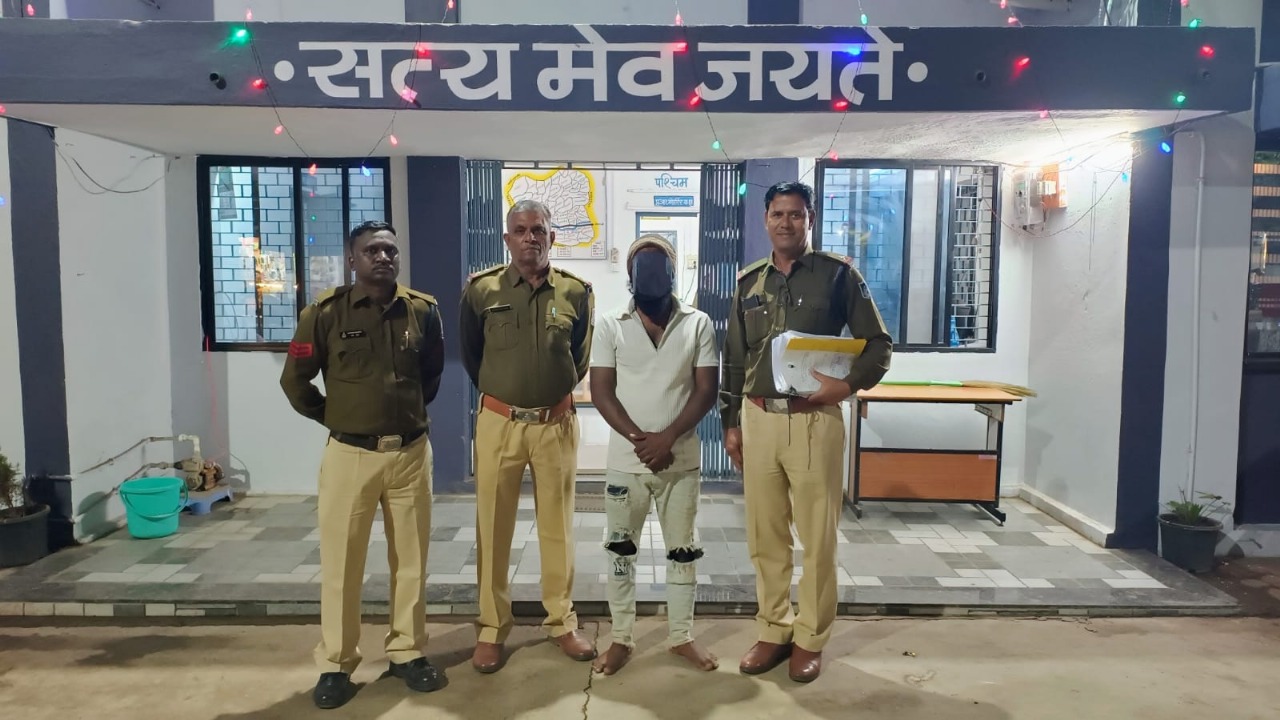 थाना पानसेमल पुलिस ने नकबजनी के आरोपी विजय पिता मोलकसिंह सिकलीकर को मात्र 24 घंटे के भीतर किया गिरफ्तार