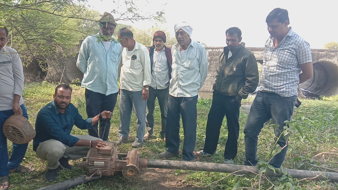 अंजड़ किसानों के खेत से केबल मोटर चोर सक्रिय किसान परेशान