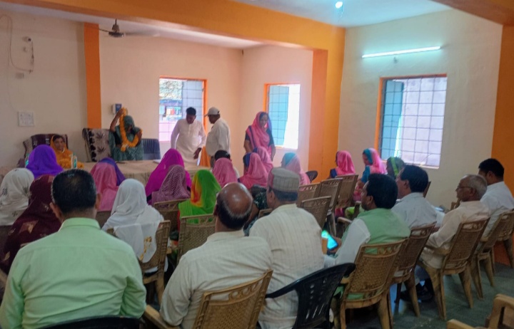 नालछा /ग्राम पंचायत नालछा में शासन के निर्देशानुसार अंतर्राष्ट्रीय महिला दिवस के उपलक्ष में ग्राम सभा का आयोजन किया गया महिलाओं का किया सम्मान