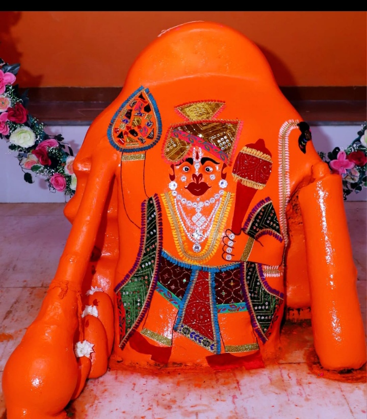 प्राचीन सोमवारीया हनुमान मंदिर मे हनुमान जन्मोतव की पूर्व रात्रीमें आज दिनांक 11 अप्रैल शुक्रवार को रात्री 8 बजे से  होगा संगीत मई सुंदर कांड