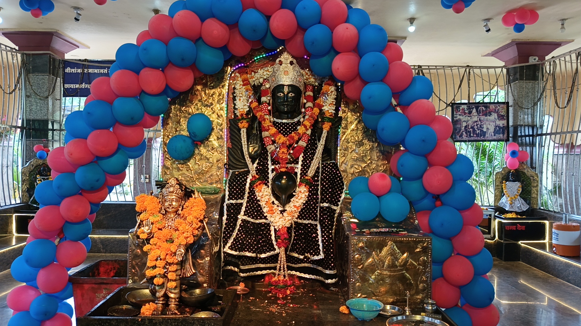 अंजड़ भगवान शनि देव के जन्मोत्सव पर नवग्रह शानी मंदिर पर आज विशेष पूजन अर्चन हवन के साथ भंडारे का होगा आयोजन भंडारा शाम 4:00 बजे से शुरू होकर देर रात्रि 11:00 बजे तक चलेगा 20 हजार अधिक भक्त जन  प्रसादी ग्रहण करेंगे