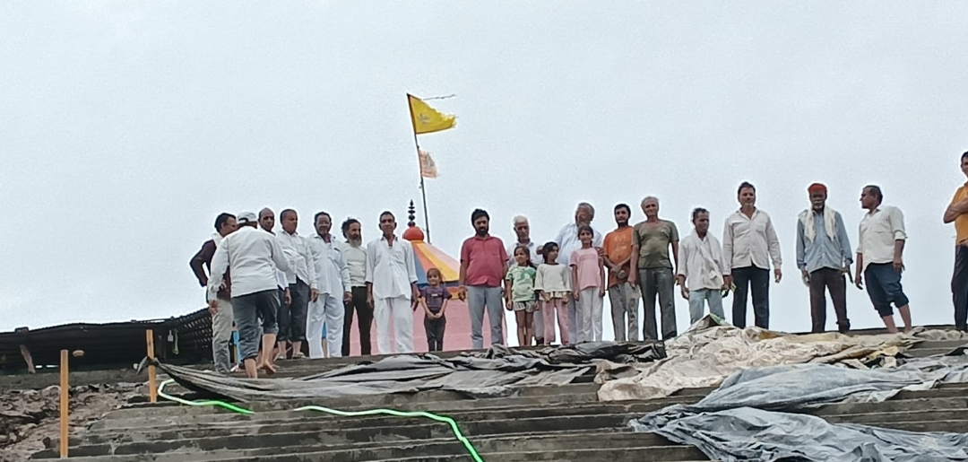 ग्राम बोधवाड़ा तहसील कुक्षी जिला धार में मां नर्मदा जी के पावन तट स्थित देव पथ महादेव मंदिर श्री यंत्र पर स्थापाना के साथ घाट का निर्माण