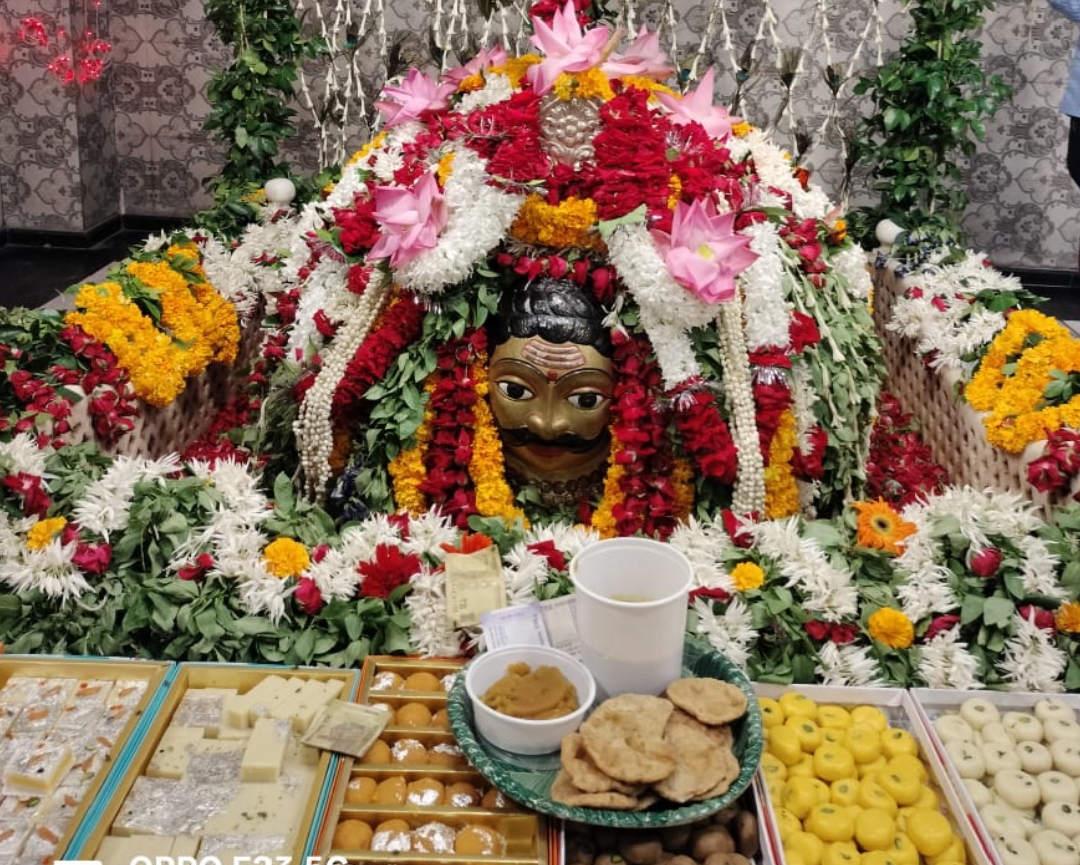 वाराणसी श्री मोटे महादेव जी का सावन हरियाली श्रृंगार संपन्न ,भजन कीर्तन के साथ उत्साह से मनाया गया हरयाली शृंगार
