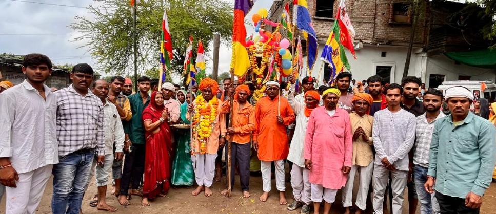 बगड़ी बाबा रामदेव जी के जयकारों से गूंज उठा कागदीपुरभादवी बीज पर निकला भव्य चल समारोह"