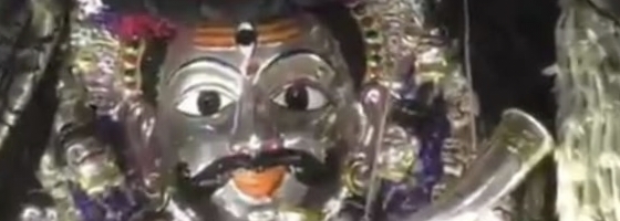 वाराणसी काशी के कोतवाल बाबा काल भैरव का हरियाली वह हिम श्रृंगार का सावन माह के प्रदोष पर्व पर किया गया,