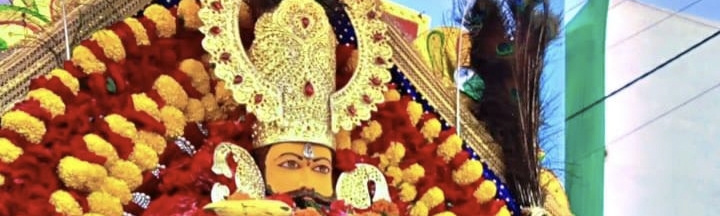 जय श्री श्याम" के जयकारों के साथ निकाली भव्य  निशान यात्रा बाबा का भव्य दरबार,12 किमी. की पैदल यात्रा कर ,51श्याम निशान, यात्रा  पहुंची श्याम मंदिर में हुआ भव्य स्वागत