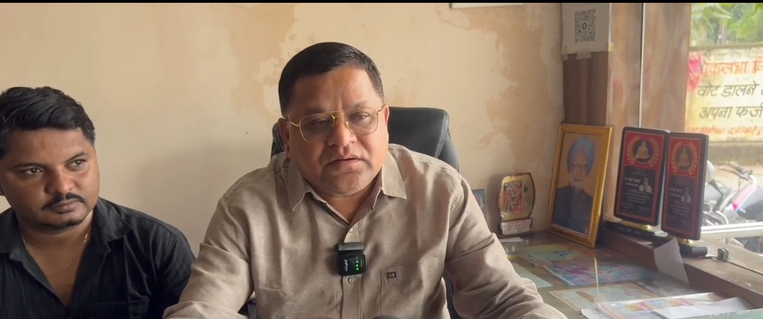 अलीराजपुर किसानों और आदिवासी समाज की समस्याओं को लेकर कल हुए विरोध प्रदर्शन के बाद दर्ज की गई एफआईआर पर आदिवासी विकास परिषद के प्रदेश उपाध्यक्ष श्री महेश पटेल ने आज प्रेस कॉन्फ़्रेंस रखी