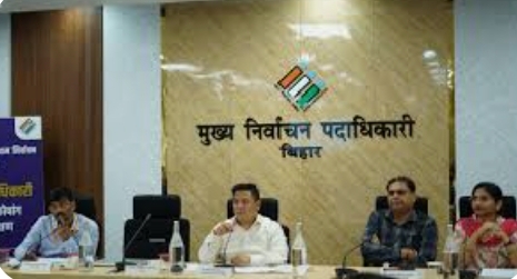 बिहार विधानसभा चुनाव 2025 की घोषणा  वोटर्स बूथ के अंदर मोबाइल ले जा सकेंगे, बूथ के अंदर वोटिंग से पहले मोबाइल रखने की व्यवस्था रहेगी यह बदलाव पूरे देश में लागू  होगा 7 करोड़ 43 लाख वोटर  अपने मताधिकार का उपयोग करेंगे