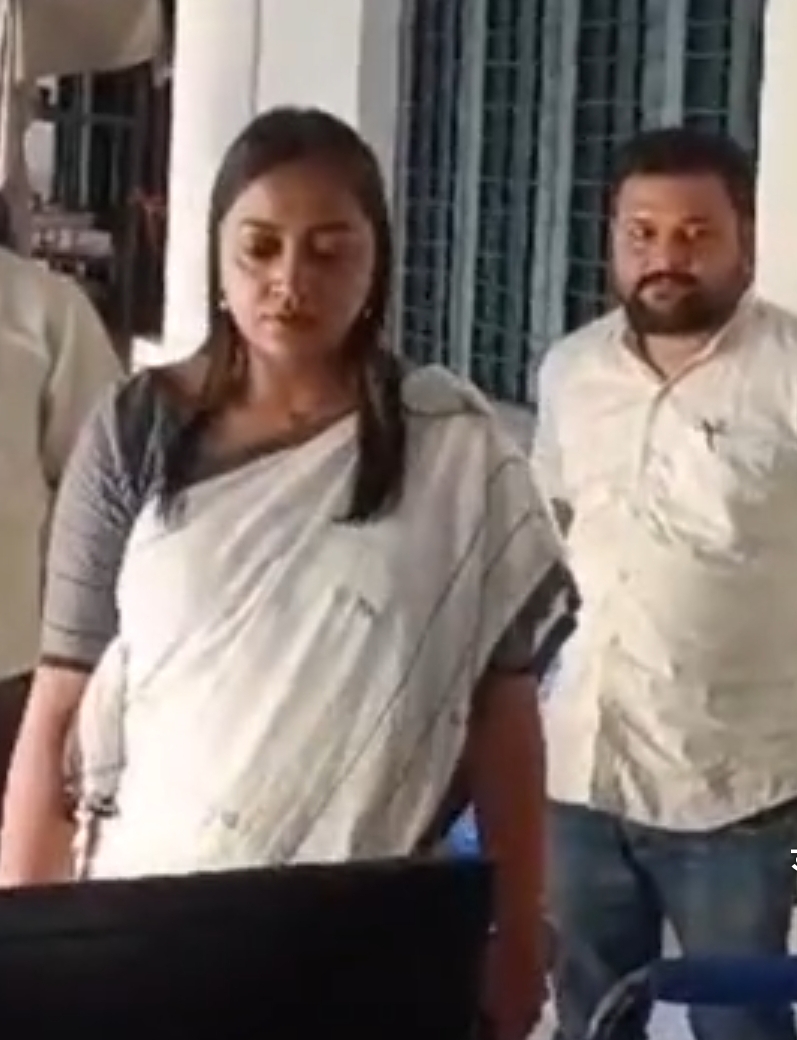 अंजड़ मंडी में सोयाबीन की खरीदी शुक्रवार से शुरू किसानों को भावांतर योजना का लाभ मिलेगा कलेक्टर ने किया मंडी का निरीक्षण देखी पूरी वायस्थाये