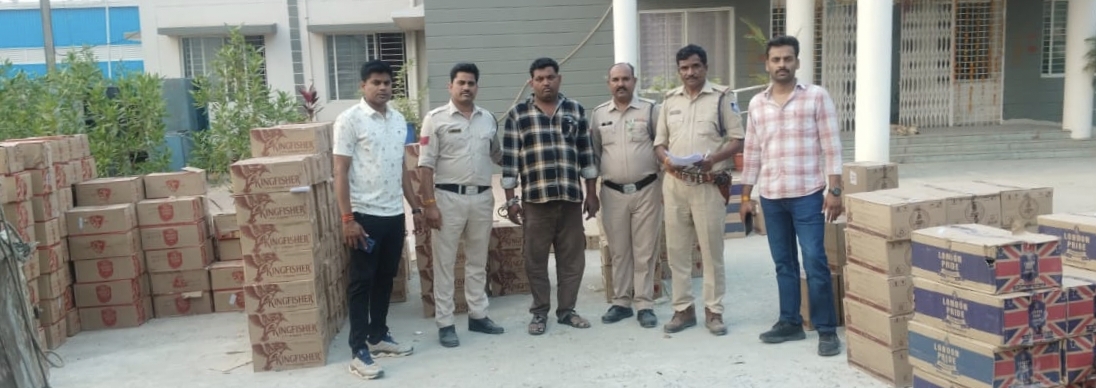 पीथमपुर थाना पीथमपुर पुलिस को आयशर वाहन में अवैध शराब परिवहन करते 01 आरोपी को गिरफ्तार करने में मिली महत्वपूर्ण सफलता।